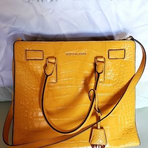 Michael Kors tote